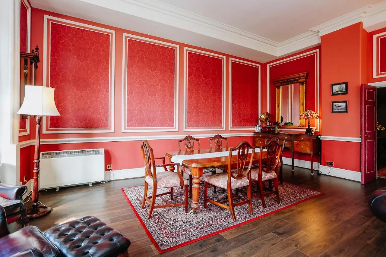 Апартаменты Royal Mile Mansions 14 Эдинбург