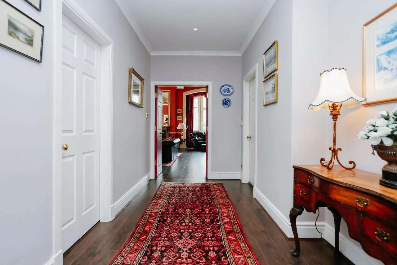Апартаменты Royal Mile Mansions 14 Эдинбург