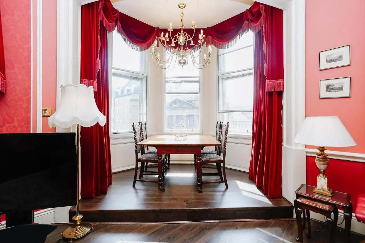 Royal Mile Mansions 14 Edinburgh Apartment