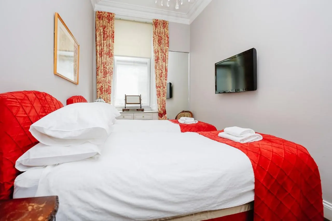 Royal Mile Mansions 14 Edinburgh 0*,  United Kingdom