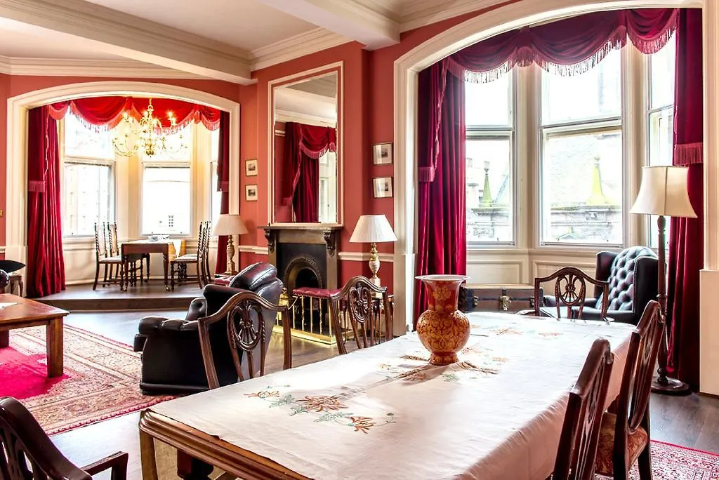 Apartment Royal Mile Mansions 14 Edinburgh